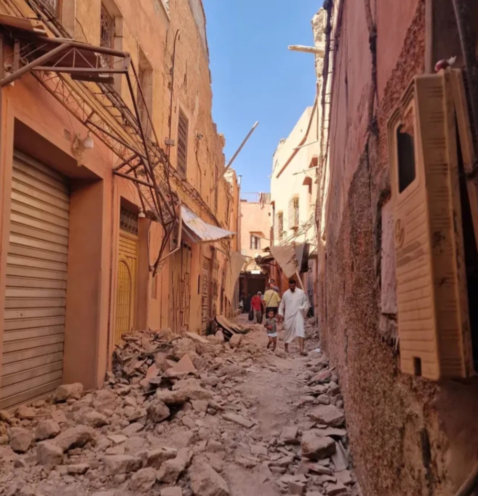 Brasileiros relatam tensão durante terremoto no Marrocos: ‘o chão ficou dançando’