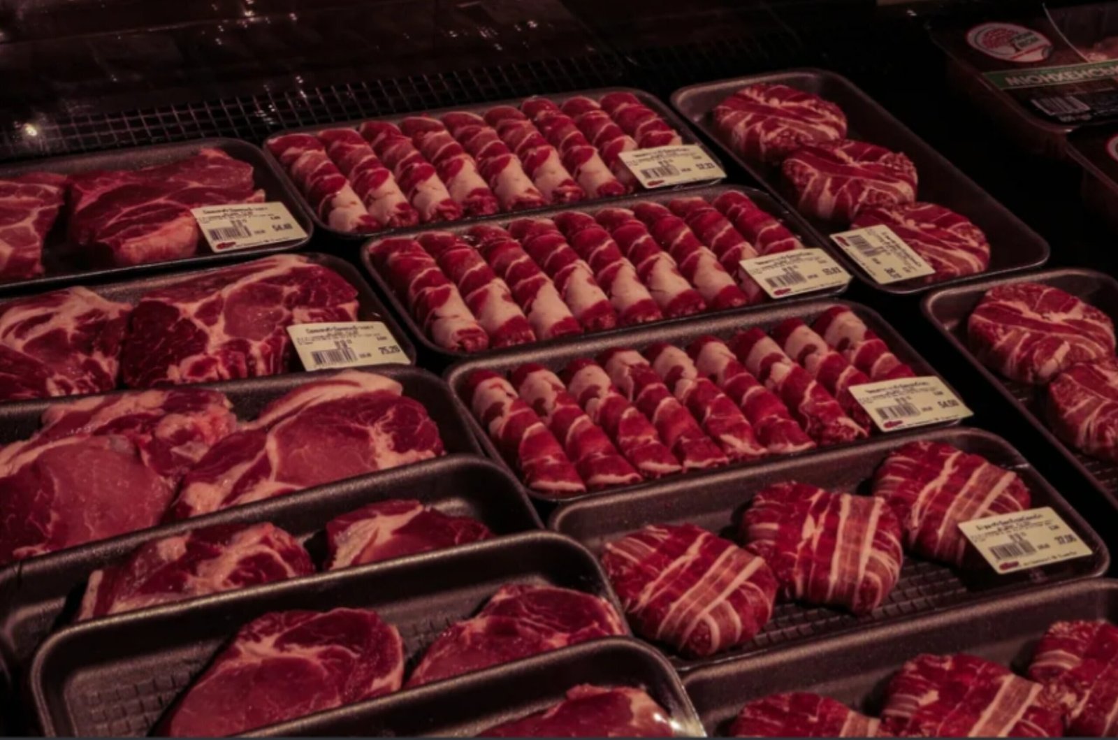 Preço da carne continua caindo mais no campo do que no supermercado