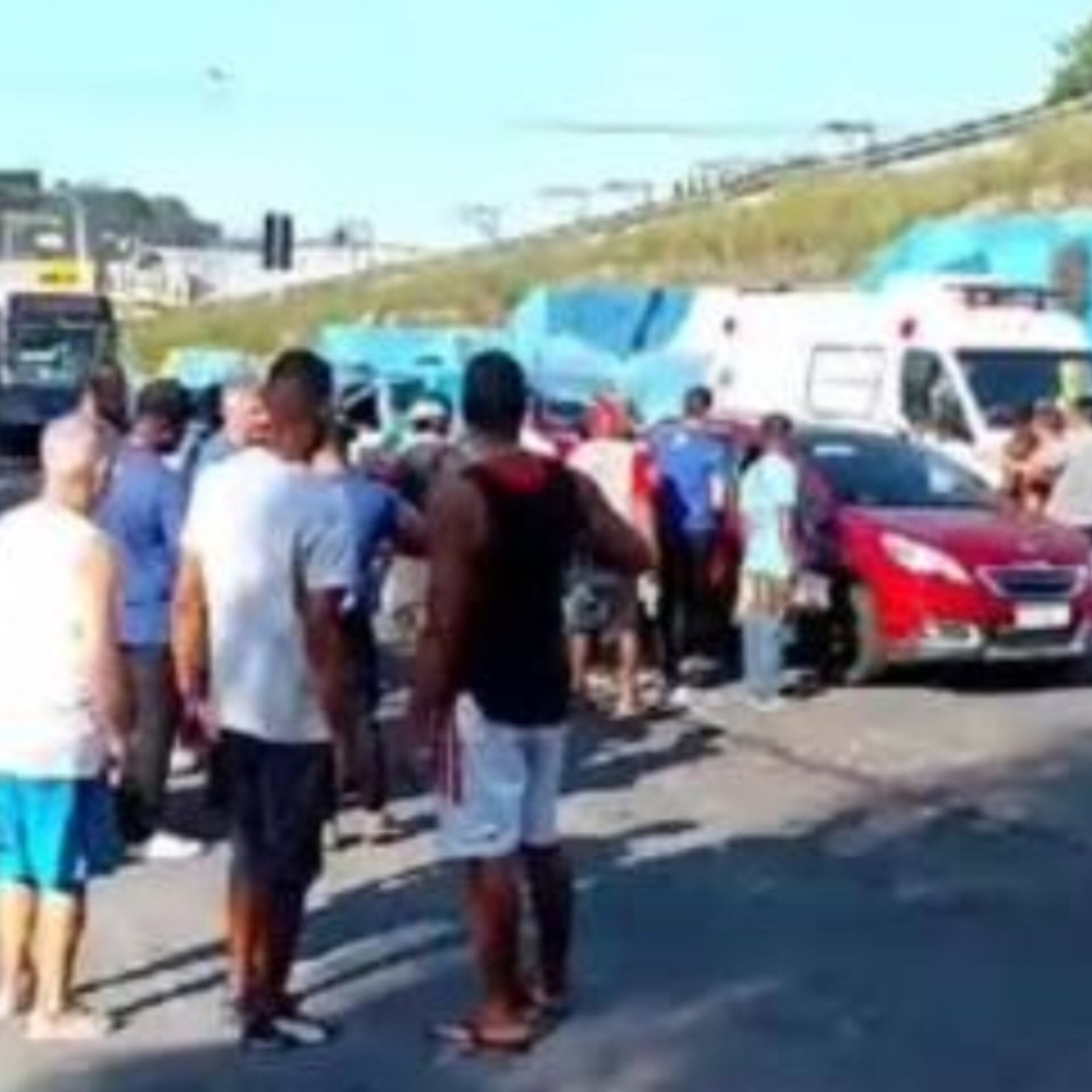 Morre motorista atacado a tiros no Colubandê, em São Gonçalo