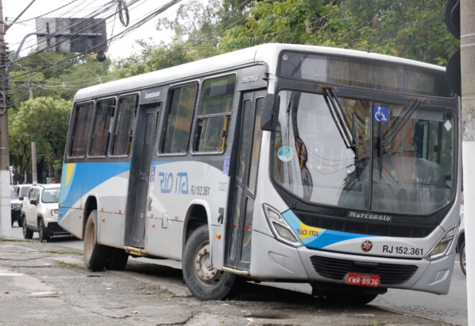 Briga entre estudante e mulher em ônibus de SG para na delegacia