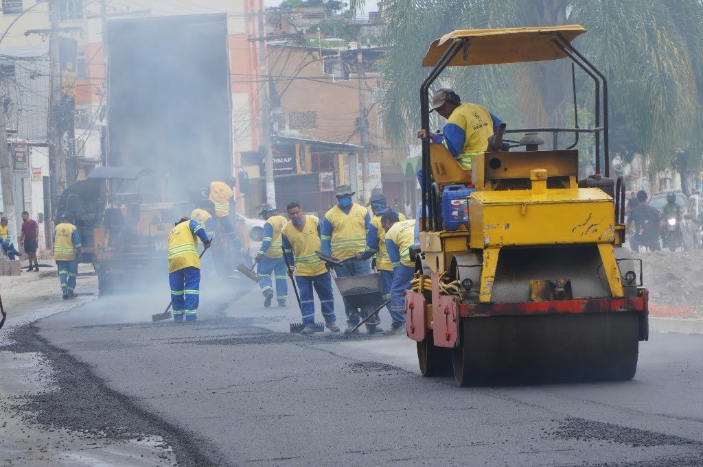 Vila Lage começa a receber o asfalto do Muvi