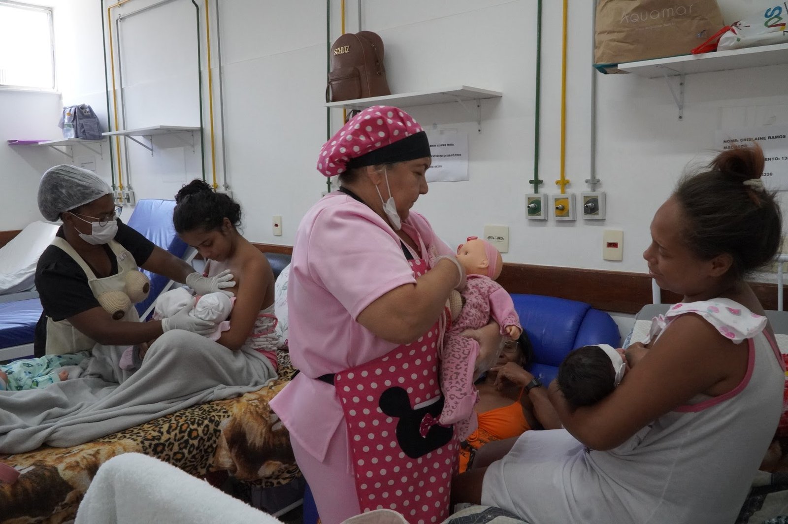 Equipes estimulam aleitamento materno em enfermaria pública