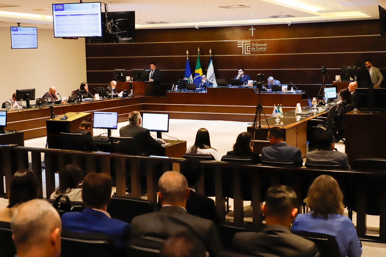 TCE aprova contas do governador do Rio de 2023 com ressalvas e recomendações