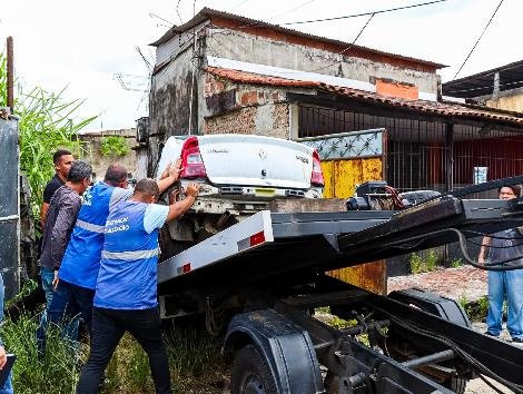 Força-Tarefa instaurada por Cláudio Castro já retirou 600 toneladas de materiais de ferros-velhos ilegais