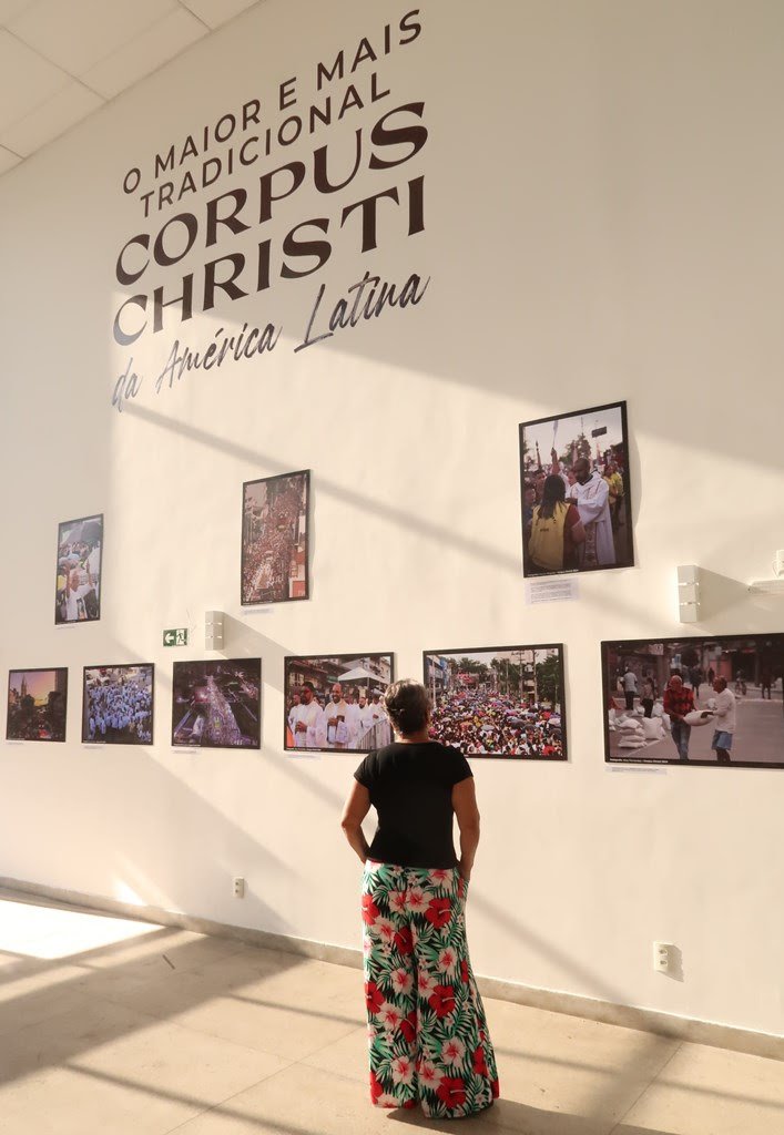 Celebração religiosa em São Gonçalo ganha exposição no Teatro Municipal