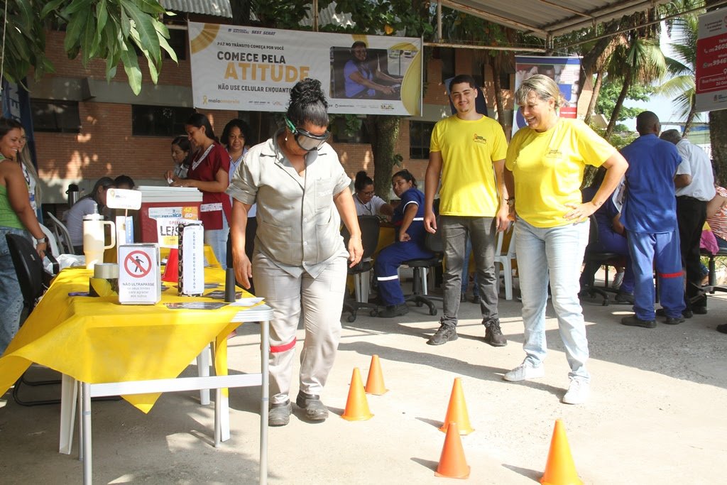 Secretaria de Transportes realiza ação do Maio Amarelo para rodoviários