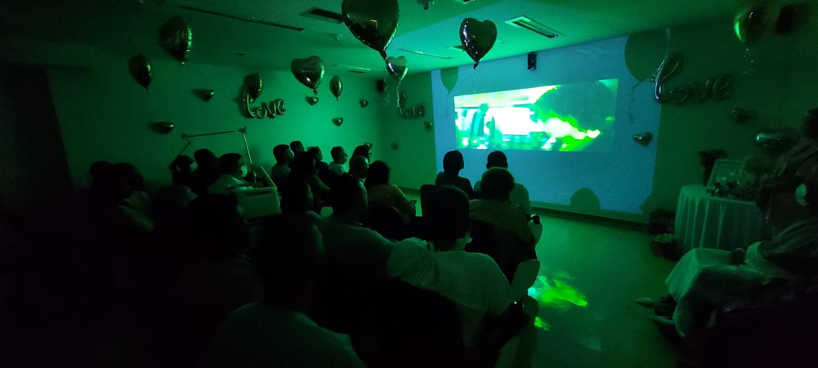 CineCáffaro: hospital faz sessão especial de cinema pelo Dia dos Namorados