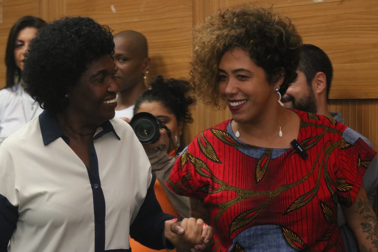 Talíria Petrone e Benedita da Silva juntas por mais mulheres negras na política