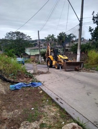 PM retira meia tonelada de barricadas do tráfico de drogas no Pacheco, em SG