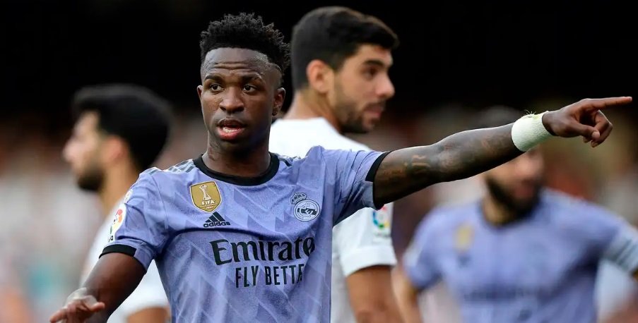 Real Madrid anuncia lesão de Vinícius Júnior, que lamenta: ‘Calendário louco’