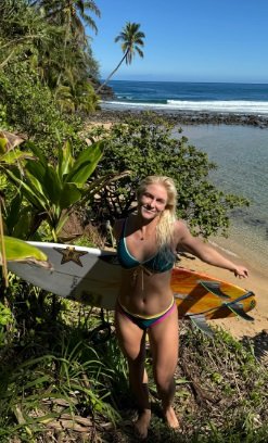 Tati Weston-Webb e Ítalo Ferreira se garantem no WSL Finals