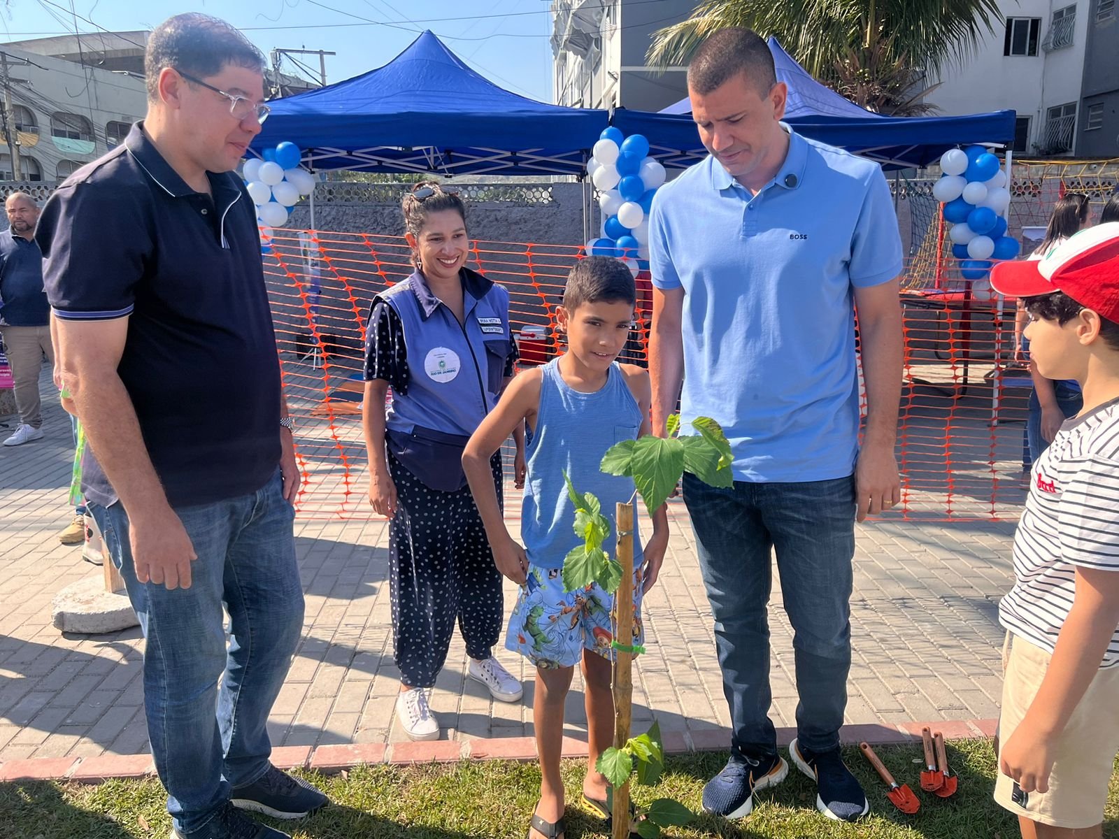 Secretaria de Estado das Cidades promove ação de arborização no trecho 1 do Muvi no Vila Lage