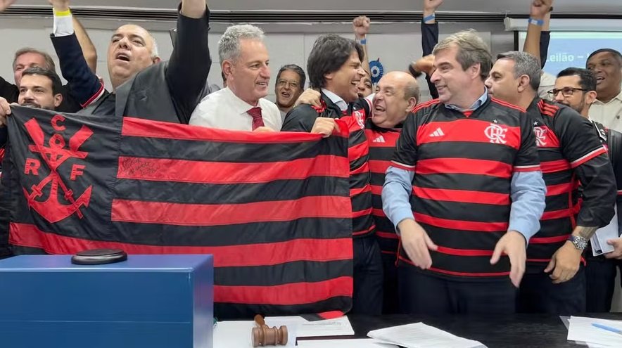 Governador do Rio vai exonerar advogado que tentou suspender leilão de terreno de estádio do Flamengo