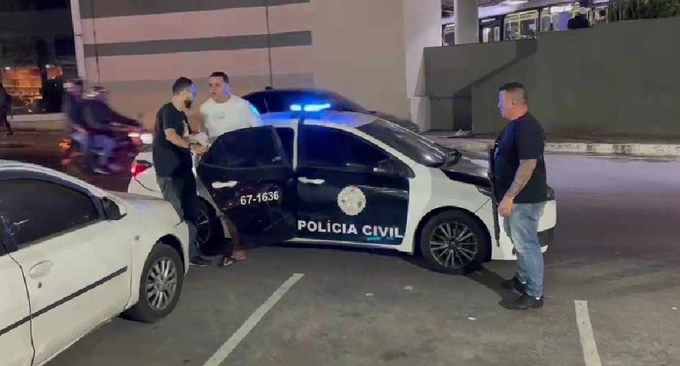 Polícia civil prende suspeito de integrar quadrilha especializada em roubo de veículos em São Gonçalo; com vídeo