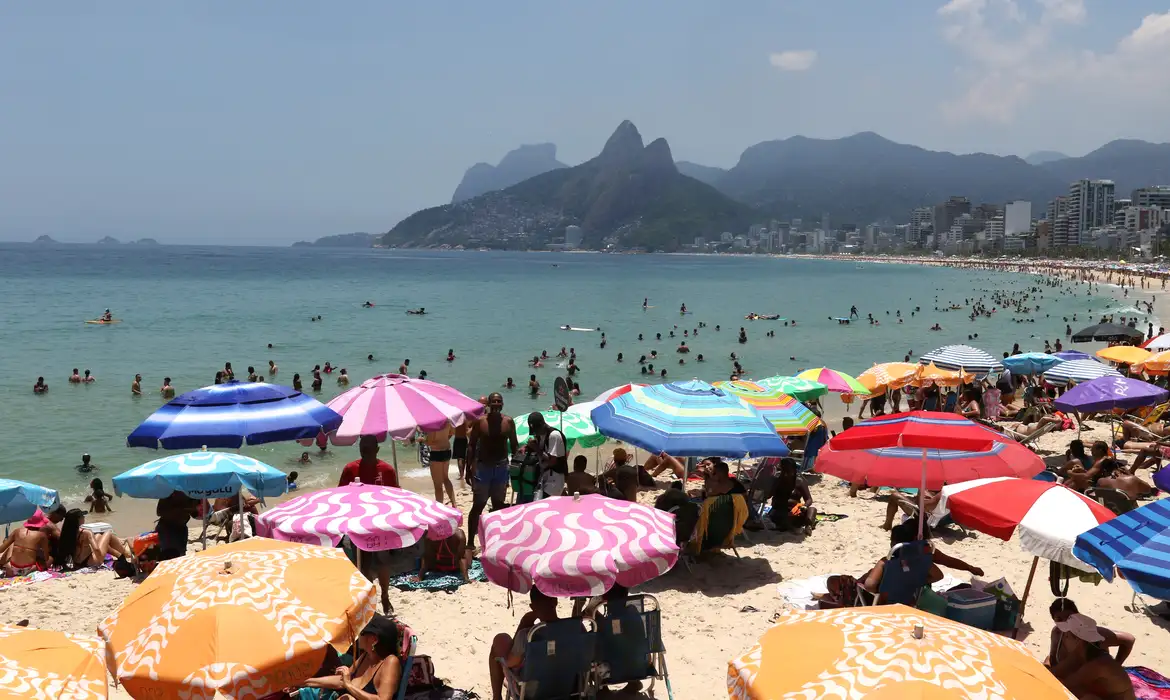 Rio tem semana de sol e tempo só muda na sexta-feira à noite