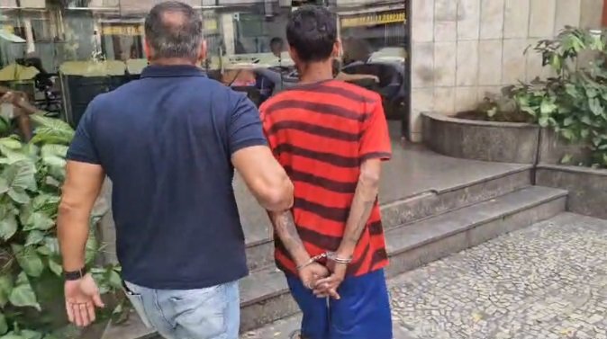 Polícia prende homem condenado a 12 anos de prisão por integrar facção atuante em Niterói