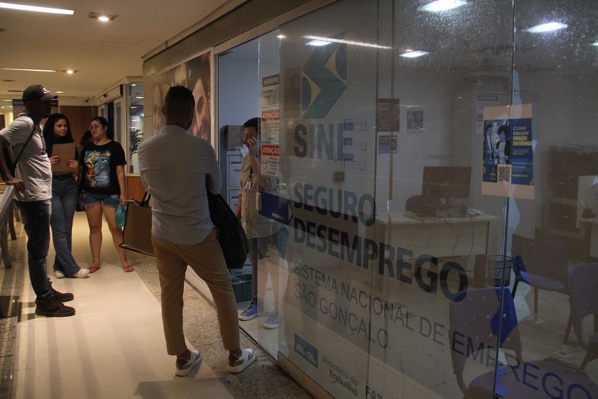 Prefeitura vai disponibilizar 145 vagas de emprego nesta sexta (27)