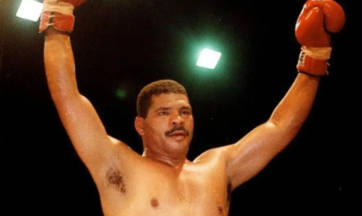 Ex-boxeador Maguila morre aos 66 anos