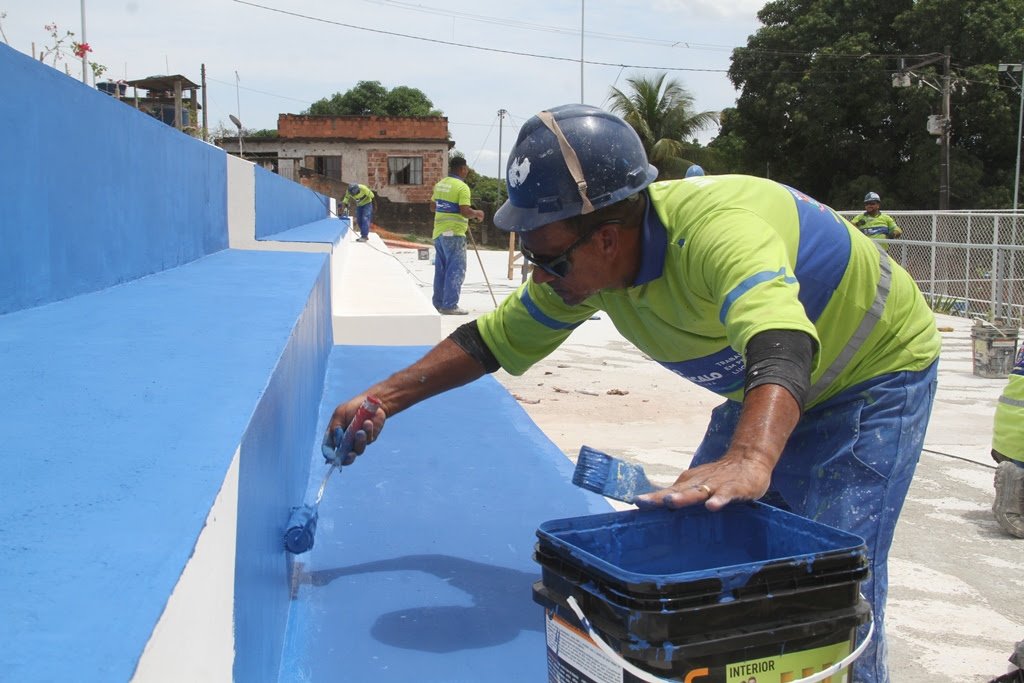 Prefeitura inicia revitalização da praça do Jardim Alcântara 