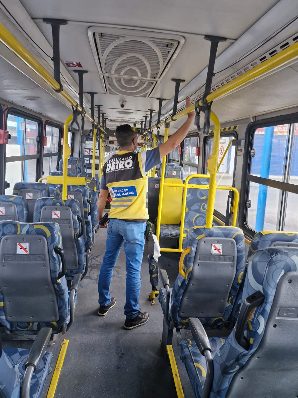 Operação finados: Detro-RJ reforça fiscalização e recolhe 12 ônibus à garagem