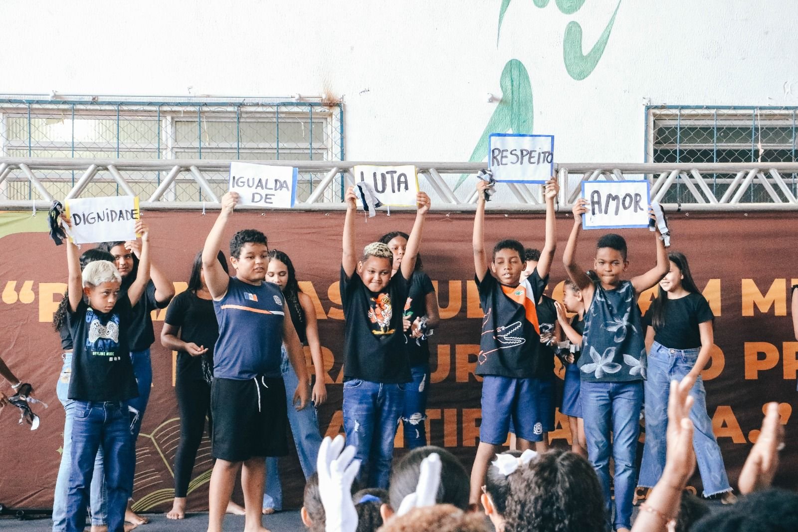 Projeto Sala de Leitura promove atividades de educação antirracista para alunos da rede municipal de ensino de Itaboraí