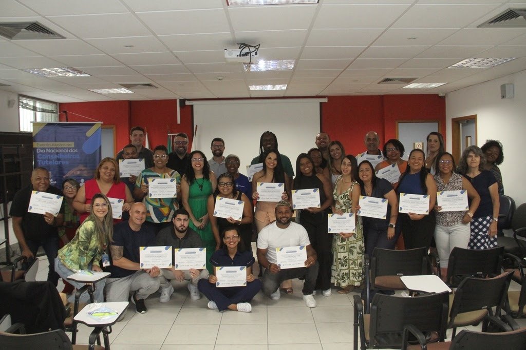 São Gonçalo presta homenagem aos conselheiros tutelares