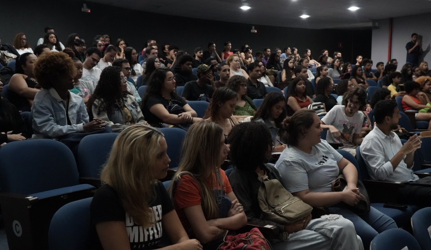 Aula inaugural do Curso de Reflorestamento mobiliza 200 alunos em São Gonçalo