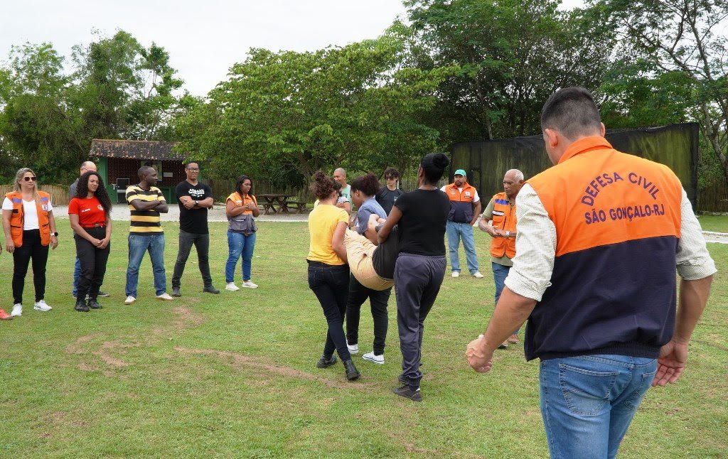 São Gonçalo forma voluntários em curso da Defesa Civil