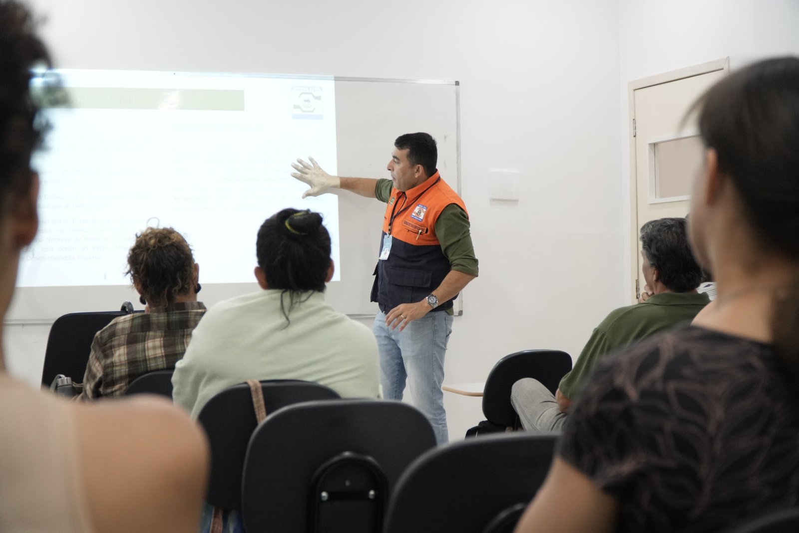 Defesa Civil realiza aula inaugural do primeiro Curso de Voluntários de 2025