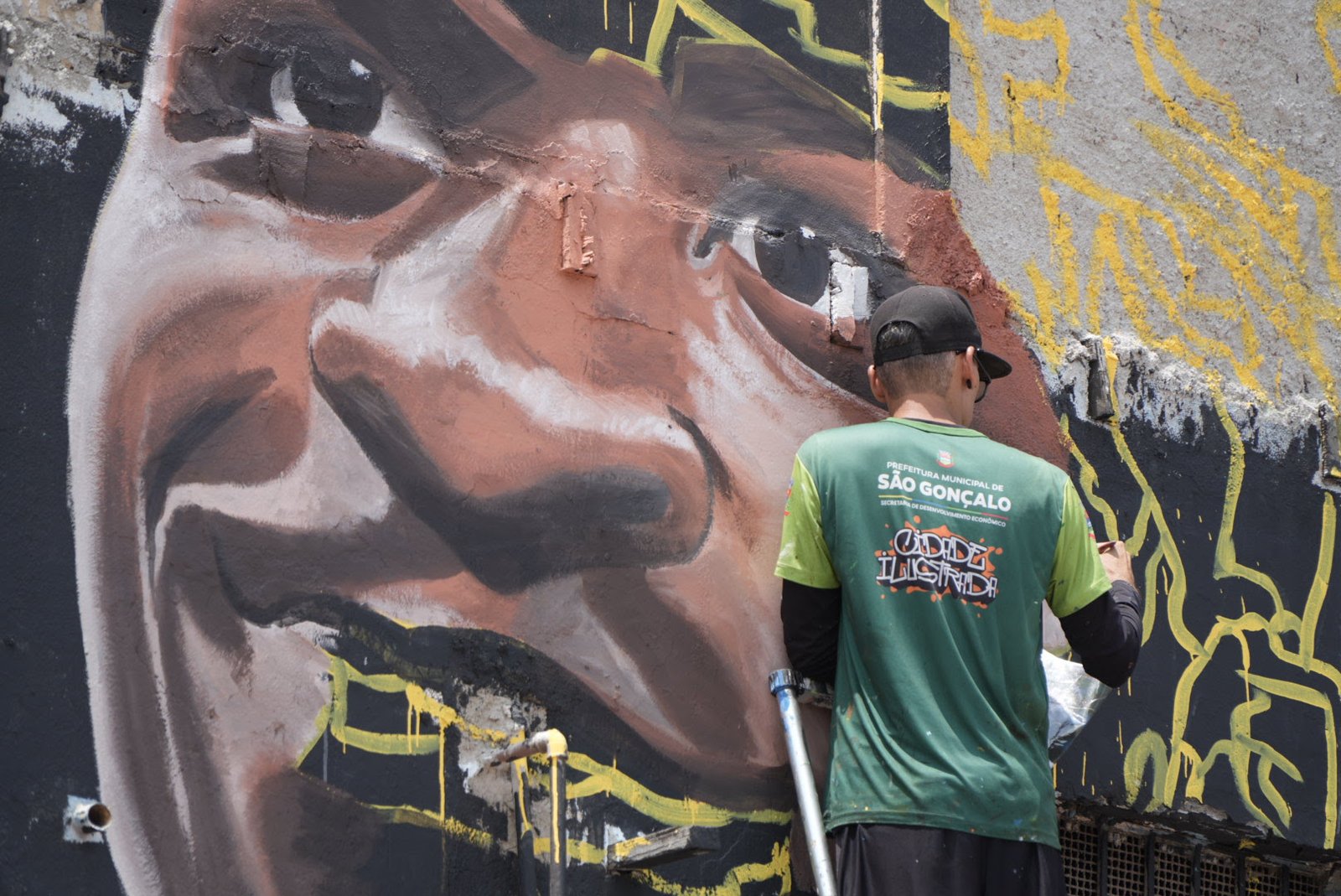 Mural em homenagem a Vini Jr. já toma forma no Centro