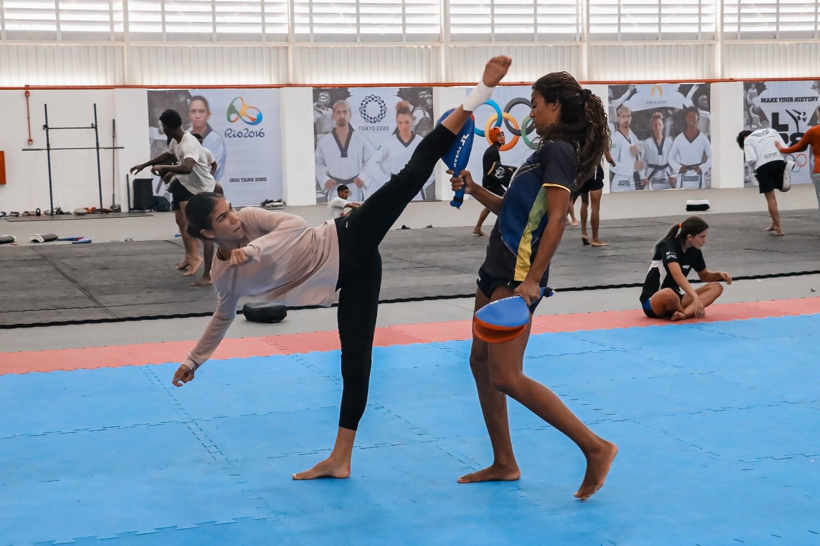 Atletas de Itaboraí intensificam treinamento para seletiva da Seleção Brasileira de Taekwondo