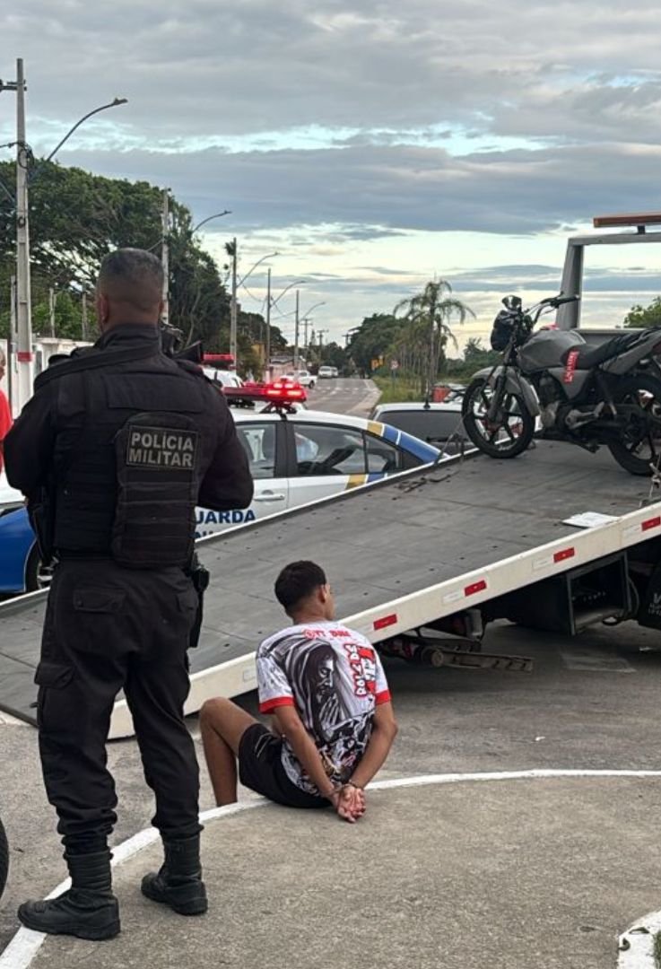 Polícia apreende moto com placa adulterada em Itaipuaçu