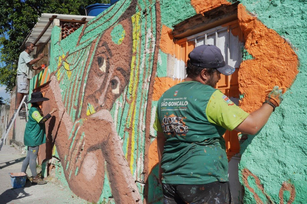 Cidade Ilustrada em São Gonçalo homenageia a artista Amanda Cabocla