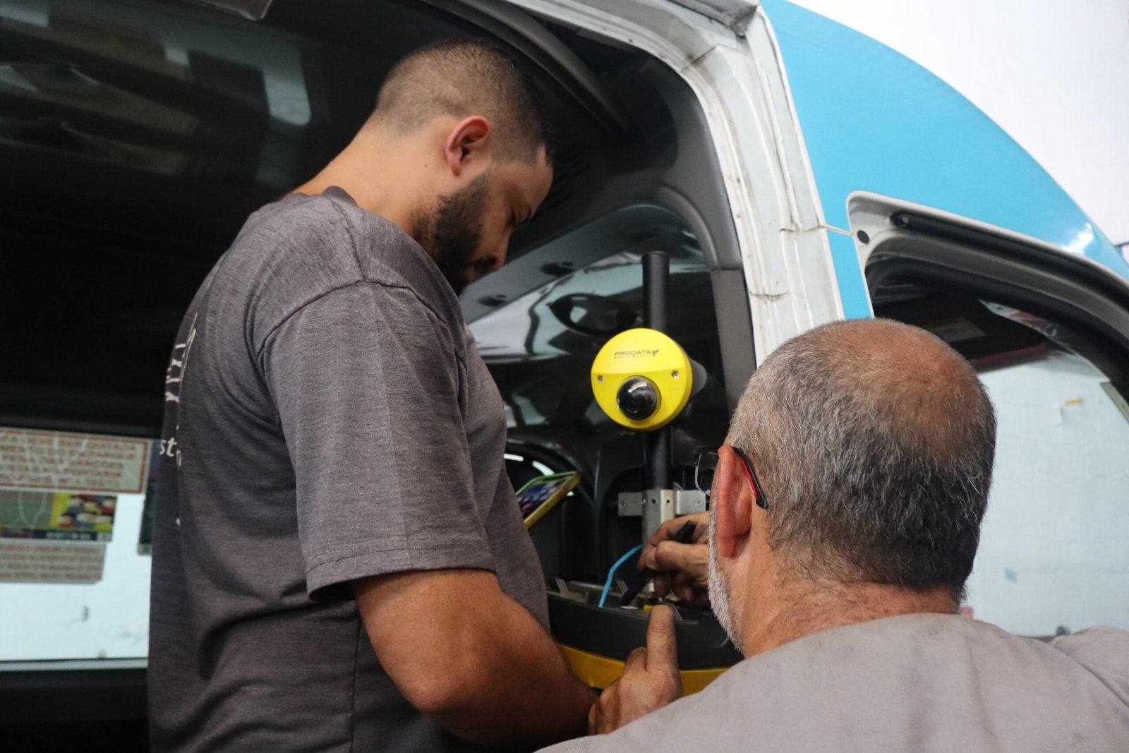 Biometria facial em vans intermunicipais avança no estado do Rio de Janeiro