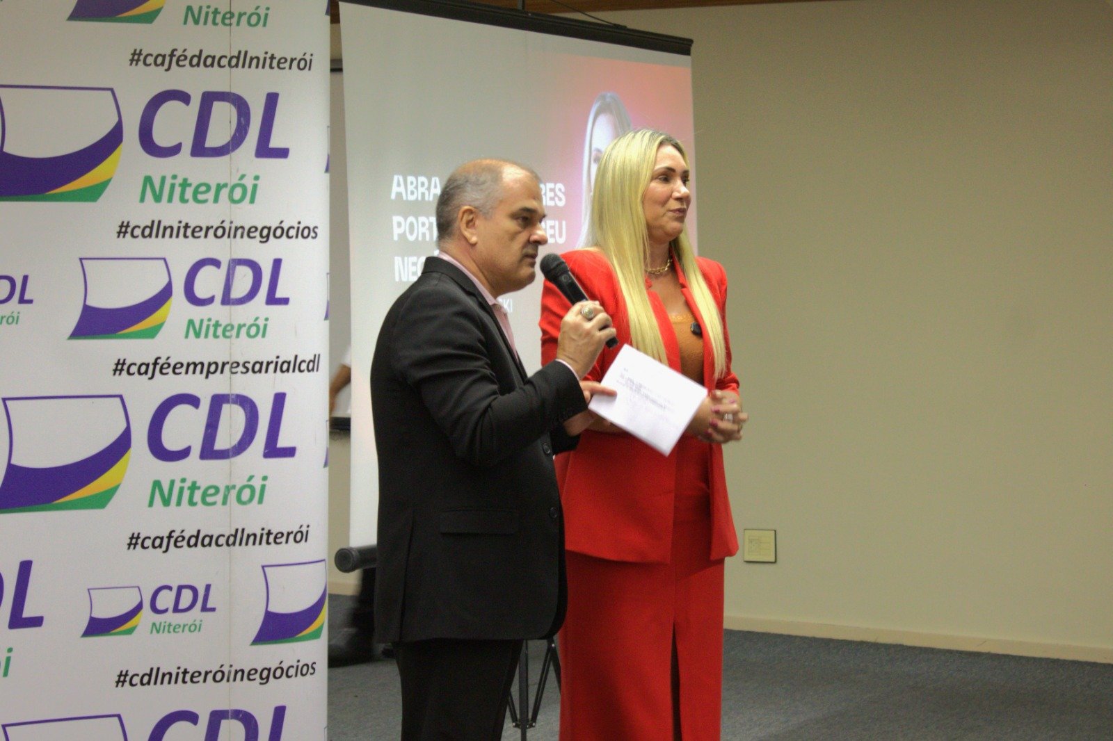 Empreendedorismo feminino e competitividade de mercado é tema no Café Empresarial da CDL Niterói