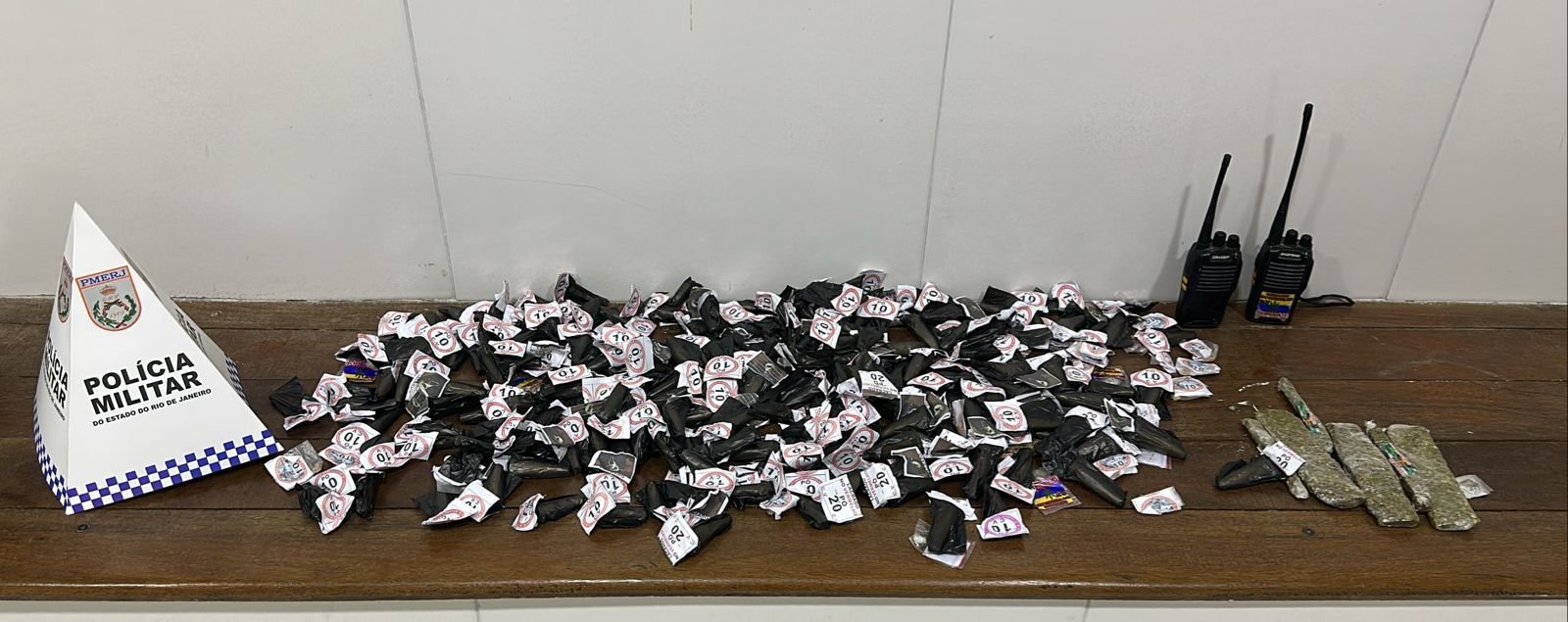 Suspeito de tráfico de drogas é detido e liberado no Engenho do Roçado, em SG