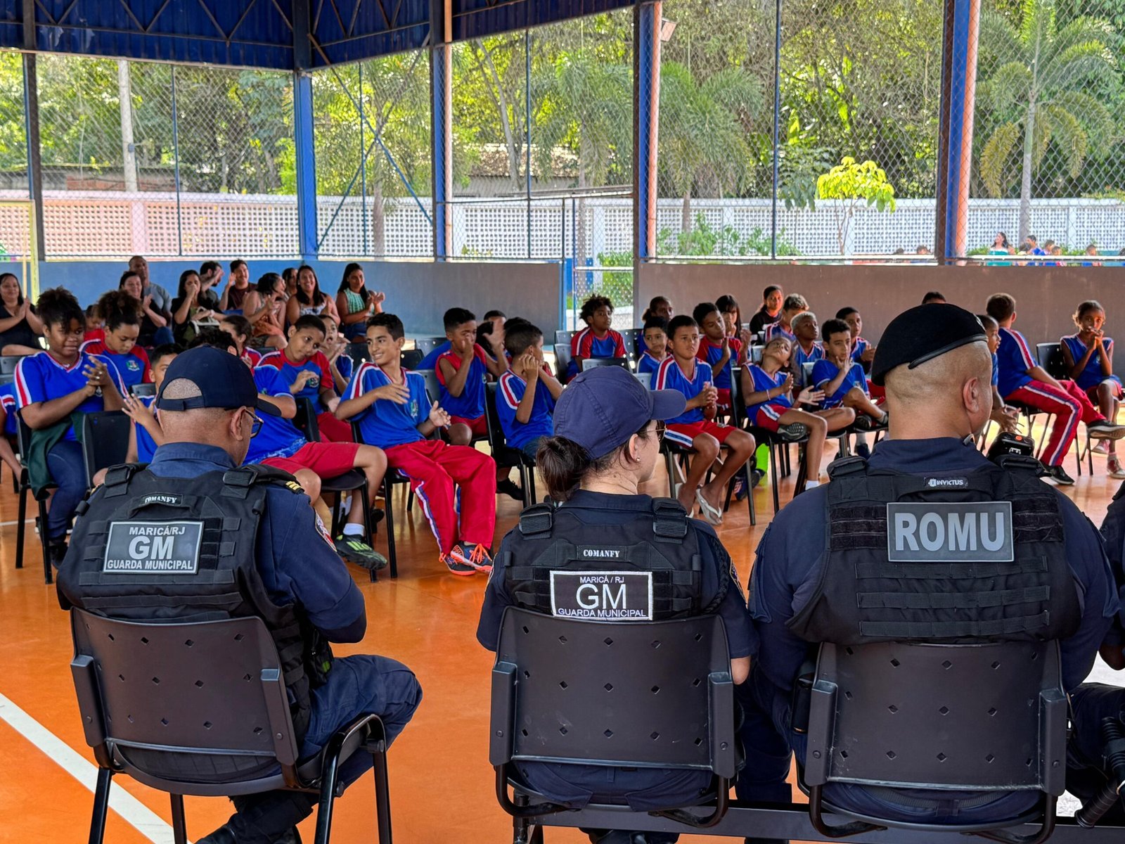 Em Maricá, alunos são transformados em autoridades através do projeto “Guarda Mirim” nas escolas municipais