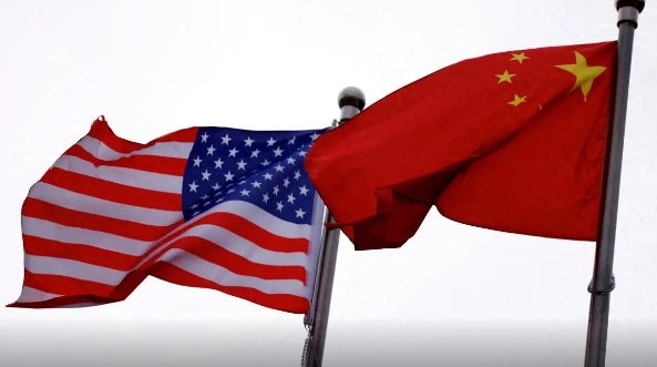 EUA e China sinalizam avanços para reduzir tarifas após dois dias de negociações na Suíça