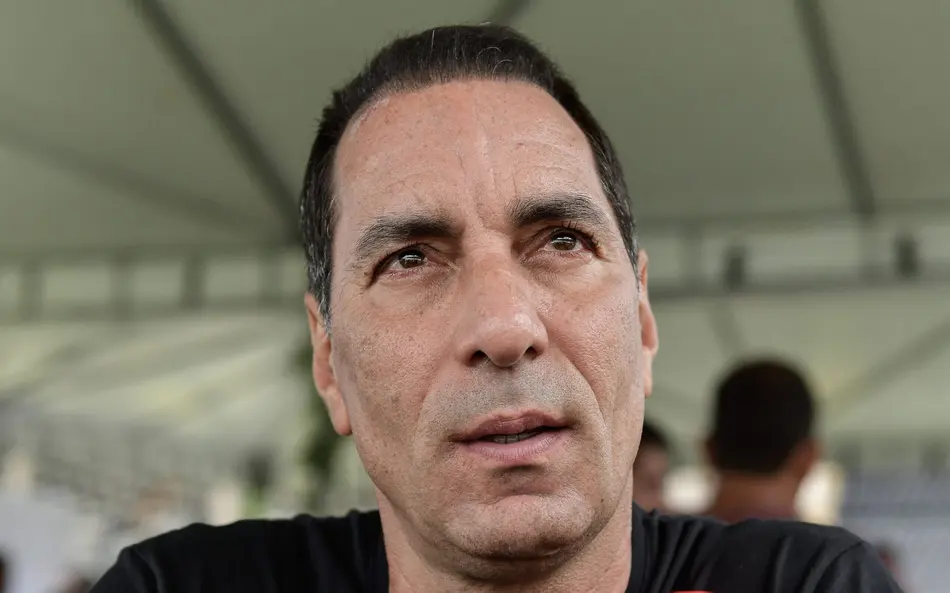 Vasco: Edmundo é excluído de grupo político e quer tirar Pedrinho da presidência
