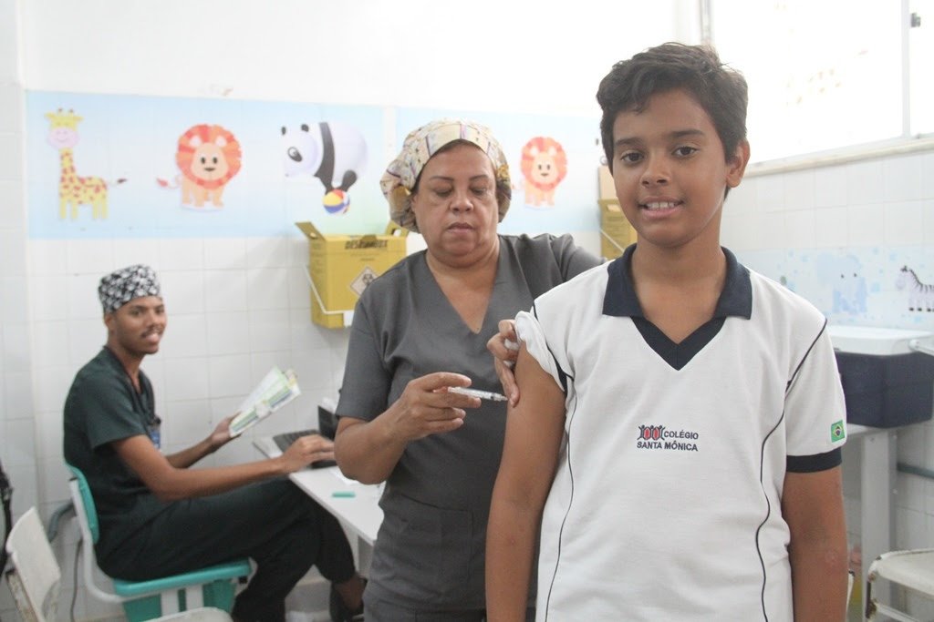 Secretaria de Saúde de São Gonçalo amplia público para vacinação contra dengue