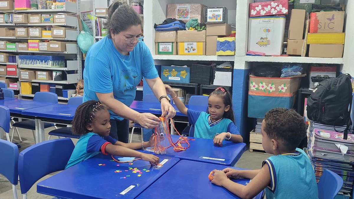 “Projeto Meu Ambiente” celebra Dia Mundial da Reciclagem com arte e conscientização