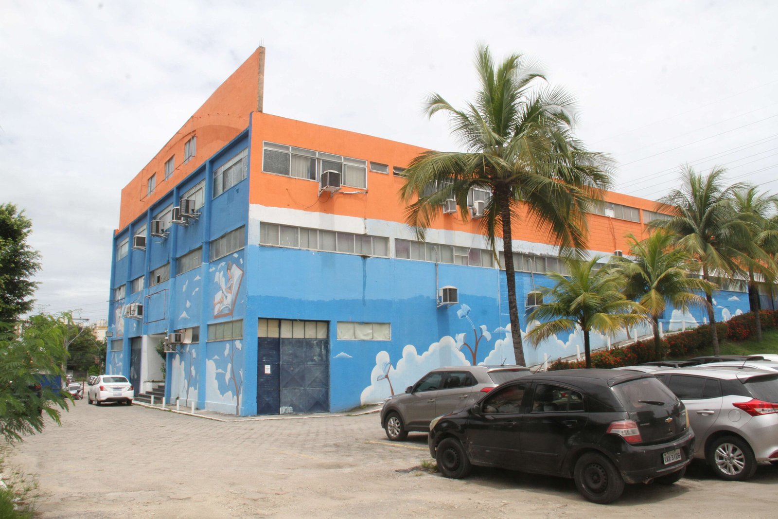 Profissionais aprovados nos concursos da Educação são convocados pela Prefeitura