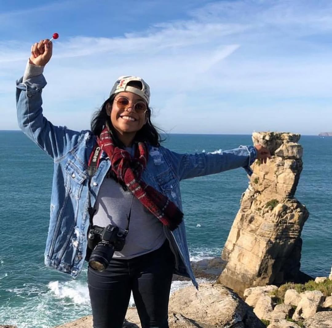 Juliana Marins, niteroiense que caiu em trilha de vulcão na Indonésia, é encontrada sem vida, diz família