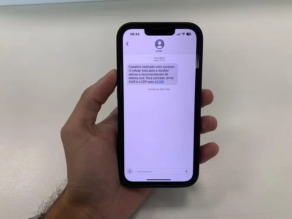 Defesa Civil do Rio reforça orientação para população se cadastrar em serviço gratuito de SMS