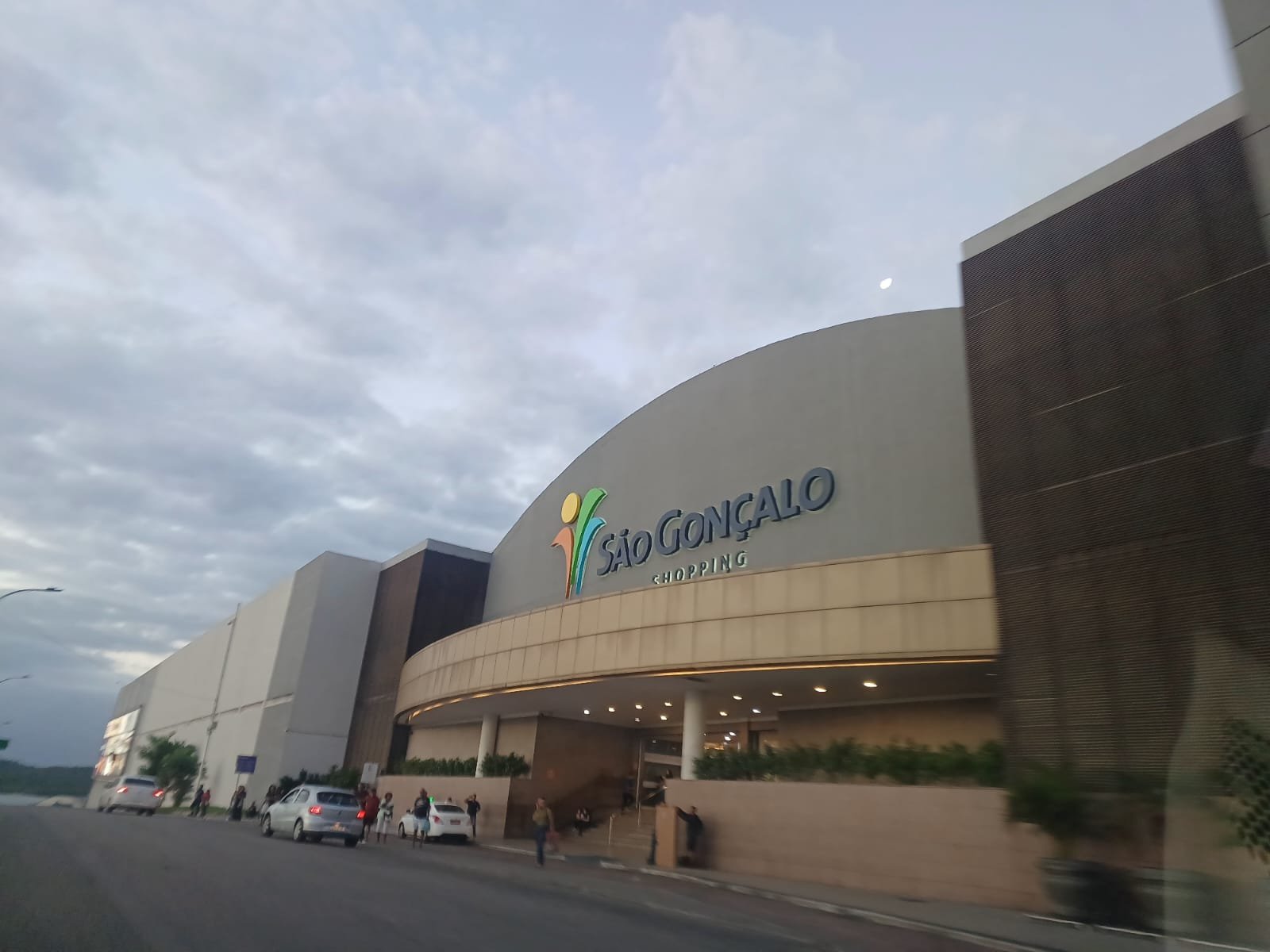 Vacinação itinerante contra gripe e sarampo chega ao Shopping São Gonçalo