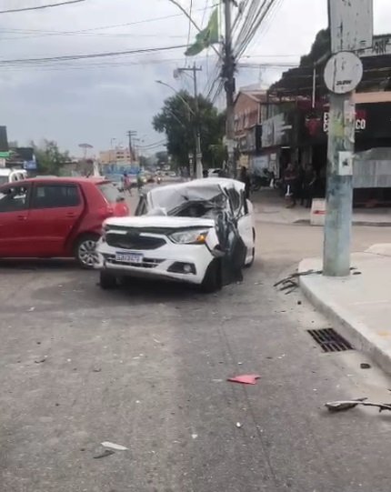 Acidente deixa duas pessoas feridas em São Gonçalo