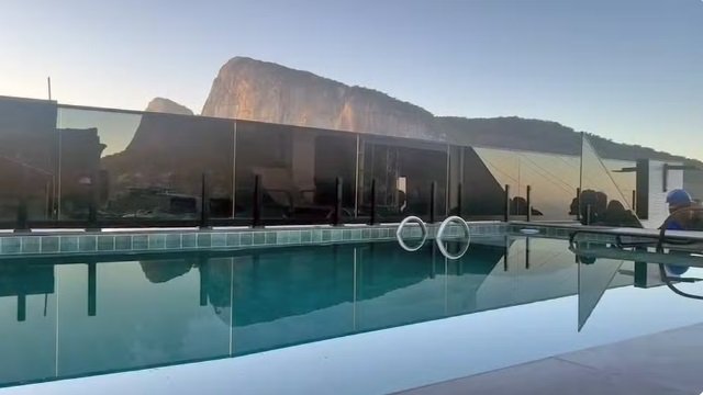 Operação para demolir prédios na Rocinha acha cobertura com piscina do tráfico de drogas