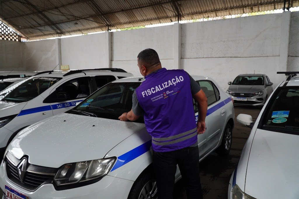 Secretaria de Transportes Municipal realiza vistoria anual de táxis