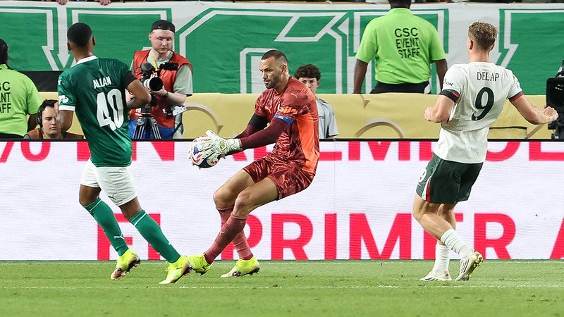 Palmeiras tenta, mas goleiro vacila e perde para o Chelsea