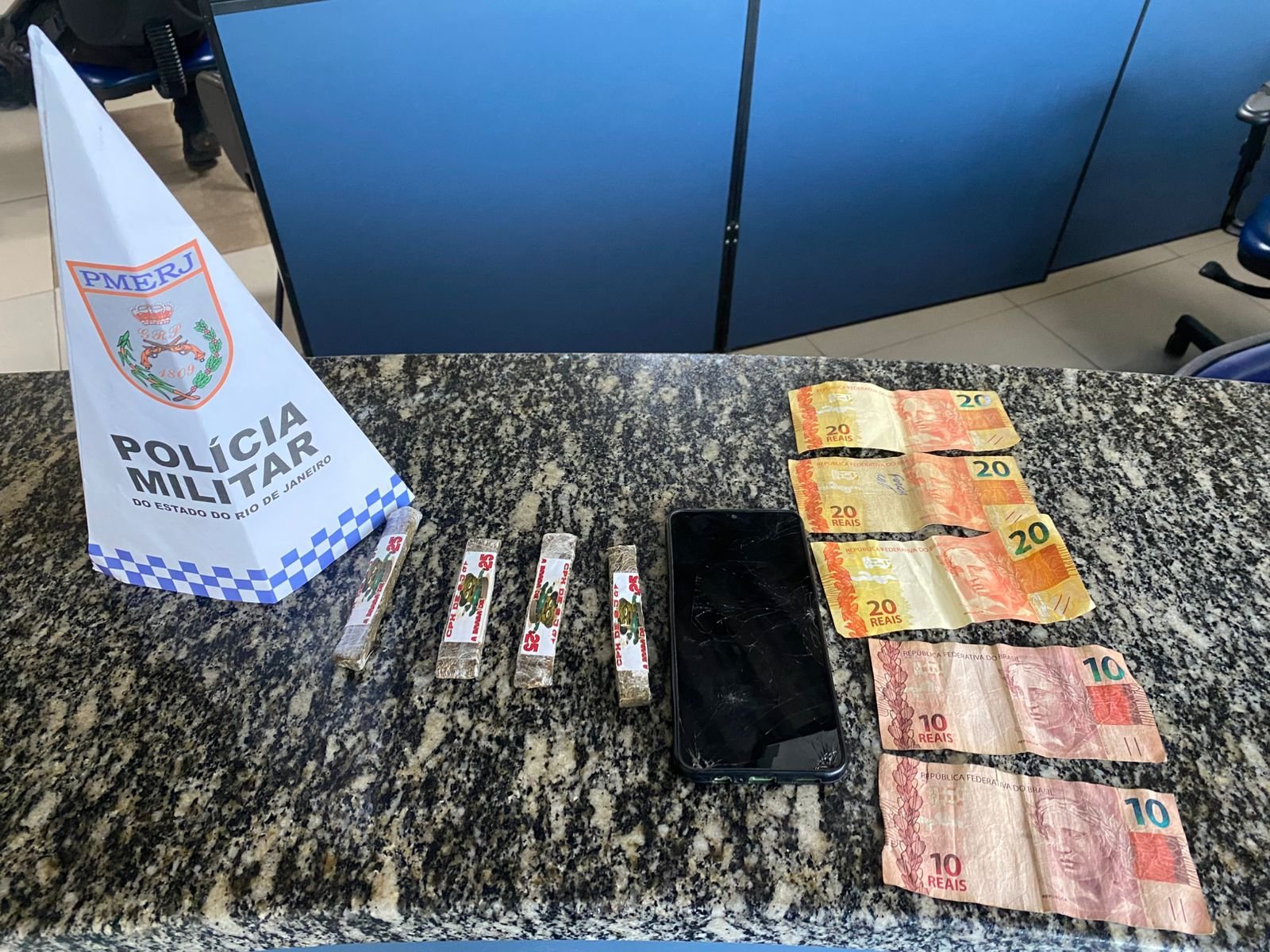 Acusado de uso e consumo de drogas é detido por policiais do 35ºBPM, em Silva Jardim